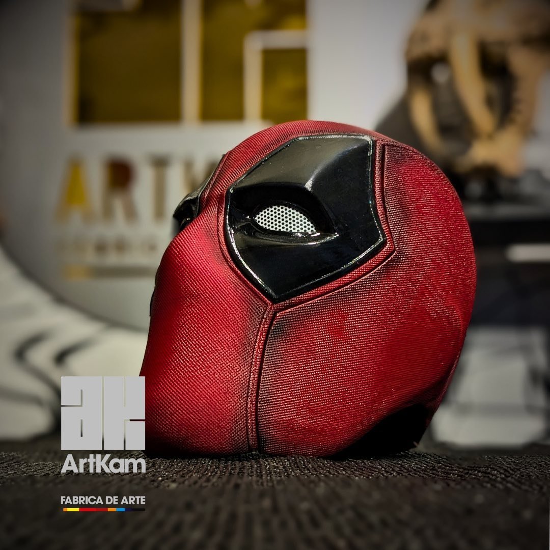 Casco Artístico Deadpool - Imagen 2