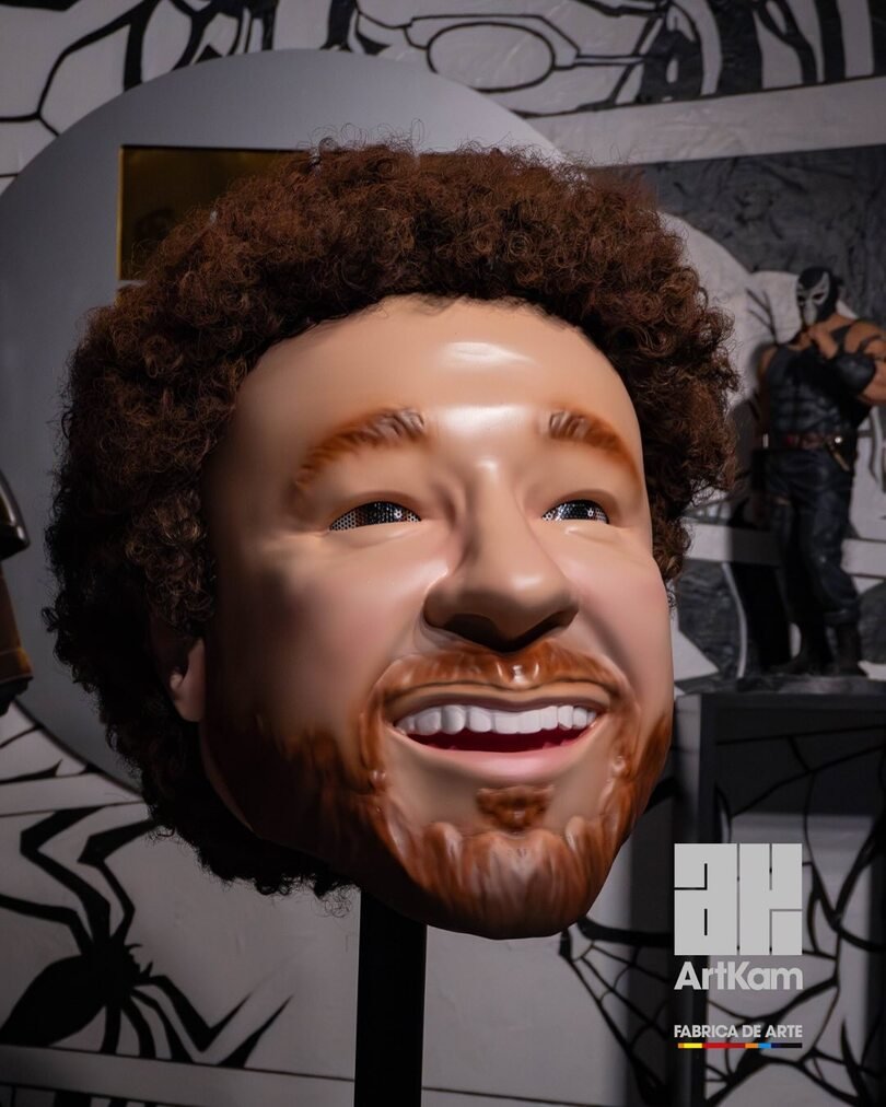 Cabezón Artístico – Luisito Comunica - Imagen 2